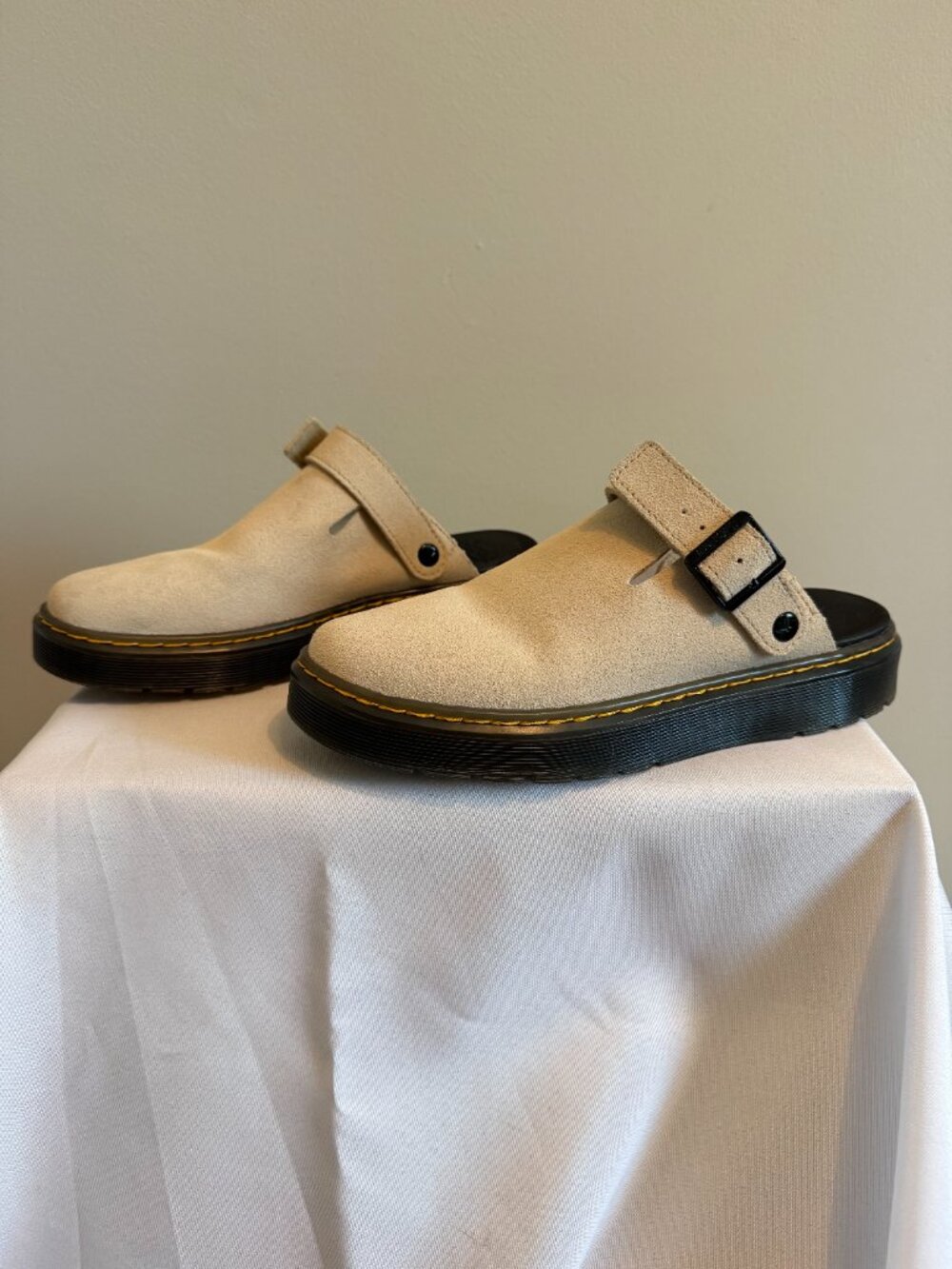 Dr. Martens Carlson Clog - Picture 4 of 5